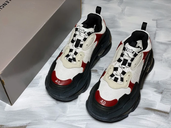 WellDesigned BLCG TRIPLE S SNEAKER 541624 W2FG1 2516