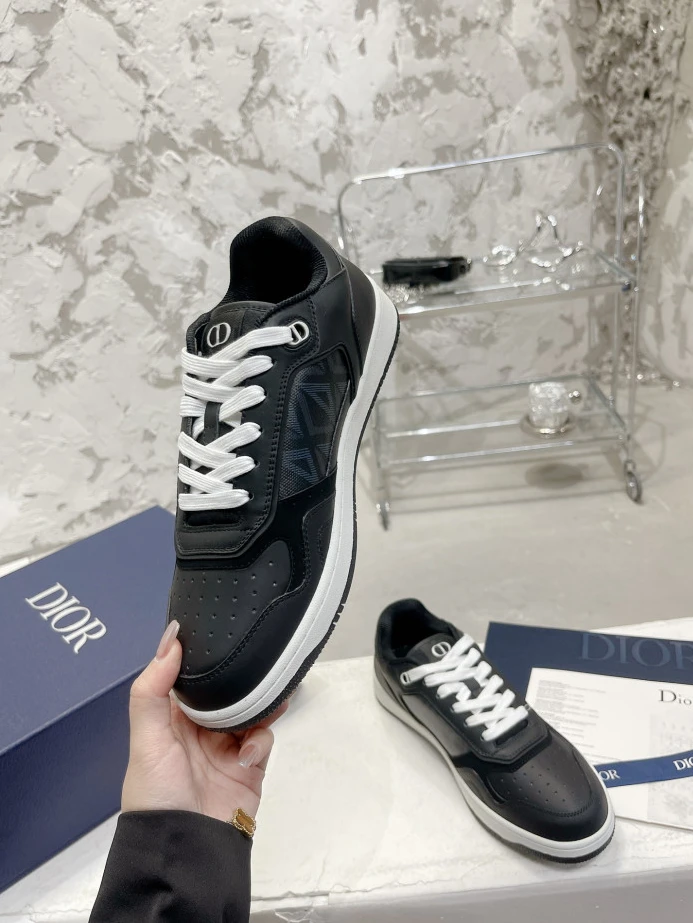 WellDesigned DR B27 SNEAKER 2795