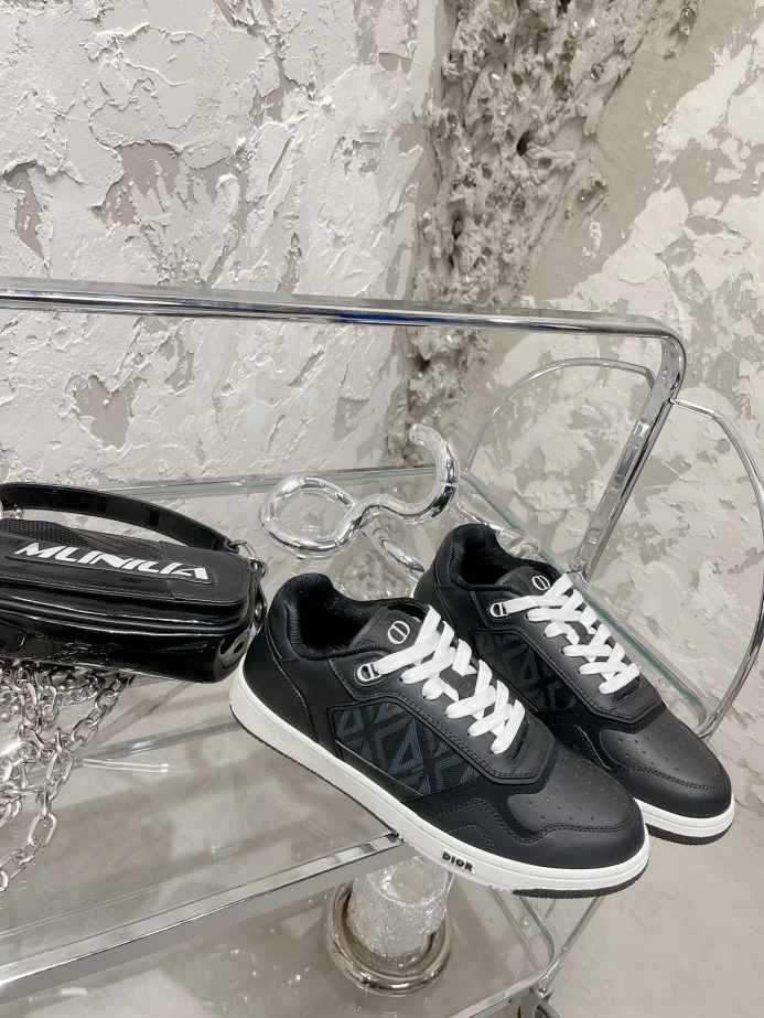WellDesigned DR B27 SNEAKER 2795