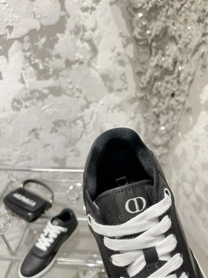WellDesigned DR B27 SNEAKER 2795