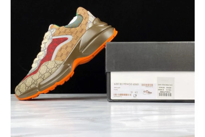 WellDesigned GUCC RHYTON VINTAGE TRAINER SNEAKER 620185 99WG0 2898