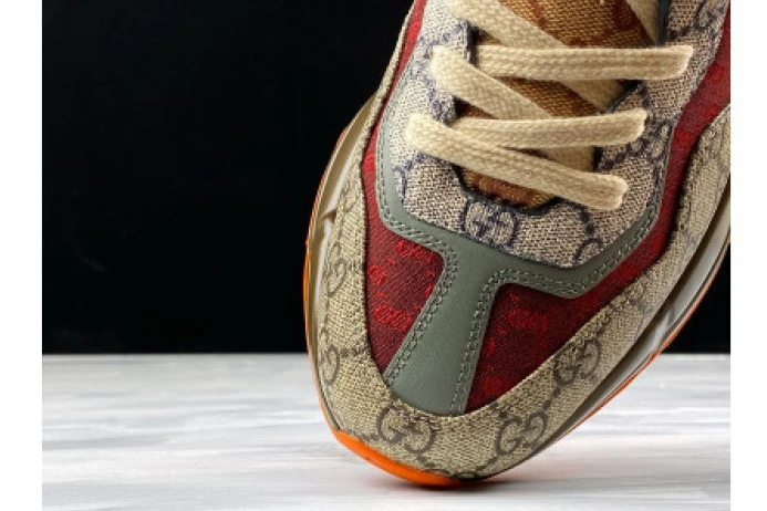 WellDesigned GUCC RHYTON VINTAGE TRAINER SNEAKER 620185 99WG0 2898