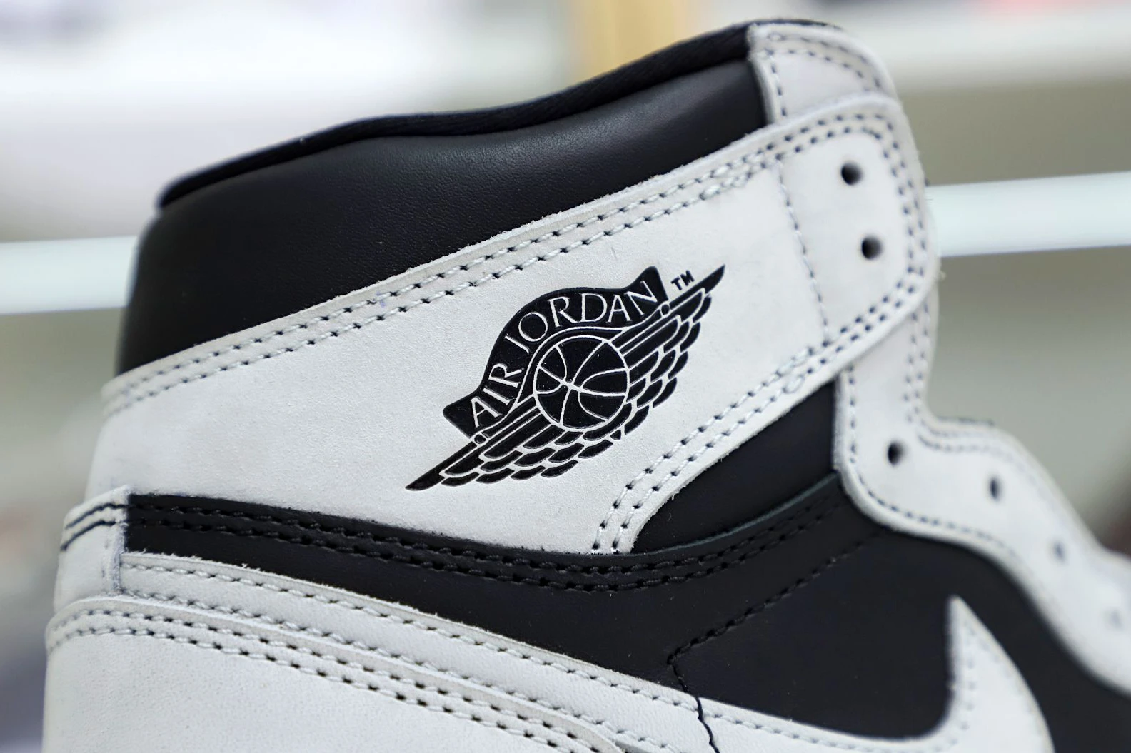 WellDesigned Kimikick Air Jordan 1 Retro High OG  Shadow 2. 1965