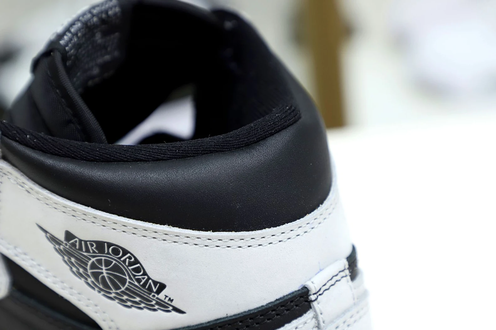 WellDesigned Kimikick Air Jordan 1 Retro High OG  Shadow 2. 1965
