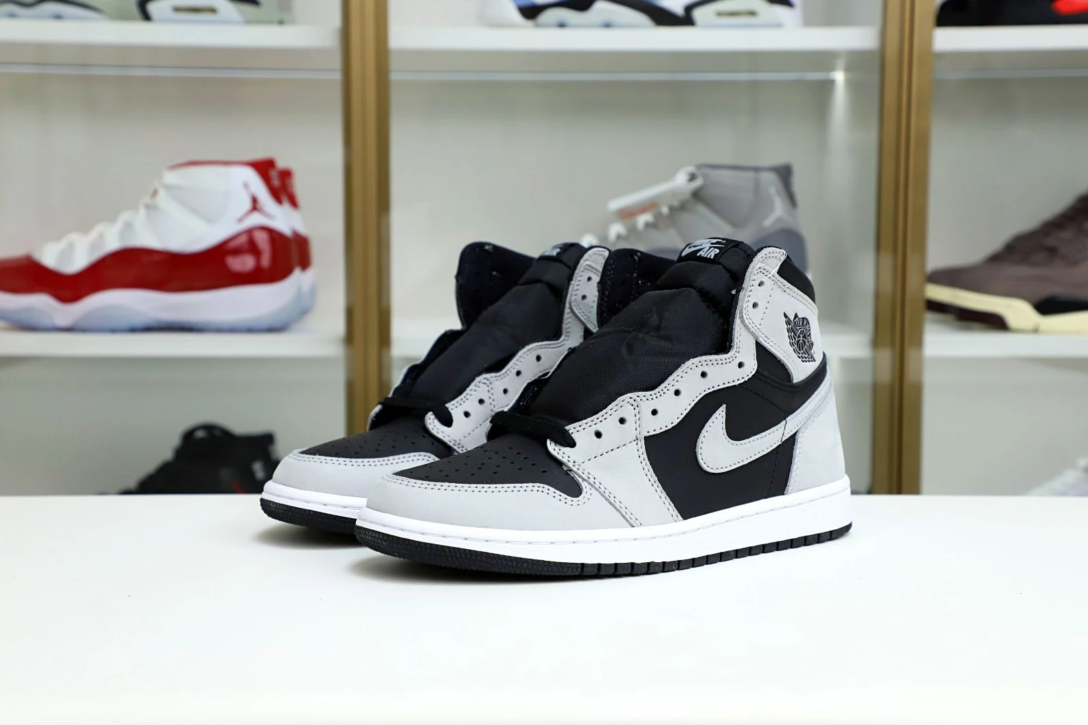 WellDesigned Kimikick Air Jordan 1 Retro High OG  Shadow 2. 1965
