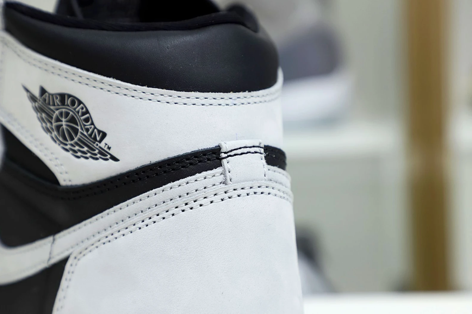 WellDesigned Kimikick Air Jordan 1 Retro High OG  Shadow 2. 1965