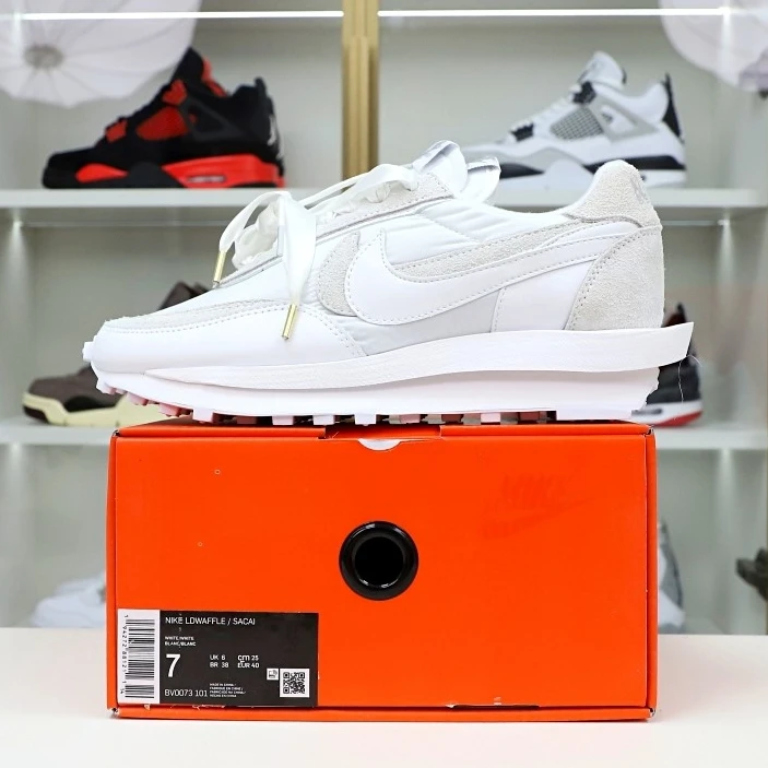 WellDesigned Kimikick sacai x Nike LDV Waffle 3472