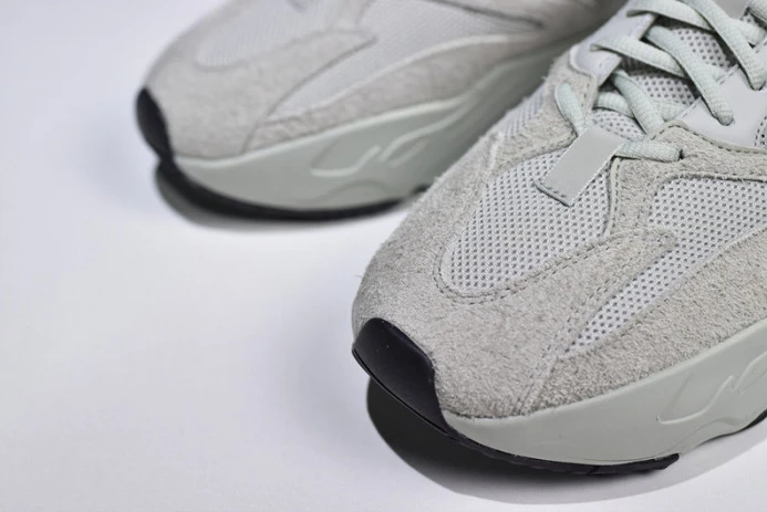 WellDesigned ad*s yeezy boost 700 salt eg 275