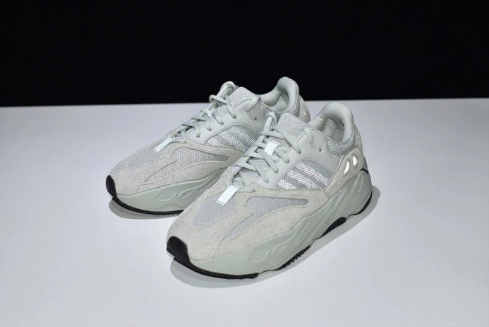 WellDesigned ad*s yeezy boost 700 salt eg 275