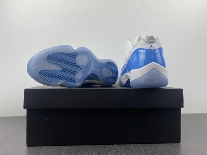 WellDesigned air jordan 11 retro low university blue 528895- 1792