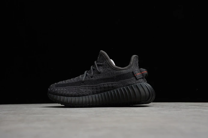 WellDesigned kids ad*s yeezy boost 350 v2 black “non-reflective”fu 164