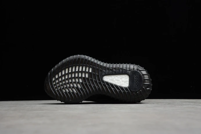 WellDesigned kids ad*s yeezy boost 350 v2 black “non-reflective”fu 164