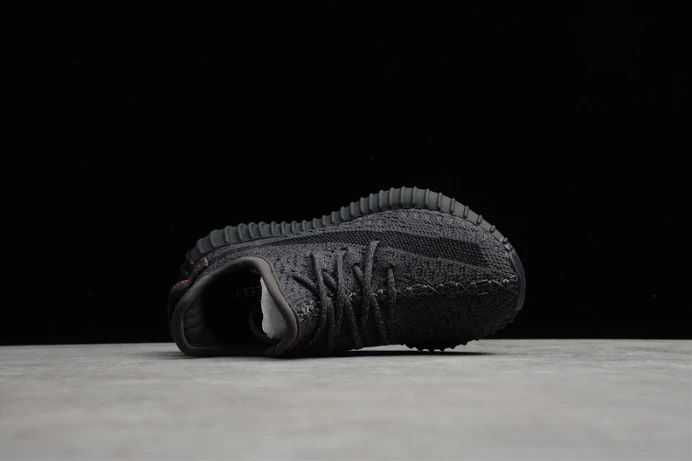 WellDesigned kids ad*s yeezy boost 350 v2 black “non-reflective”fu 164
