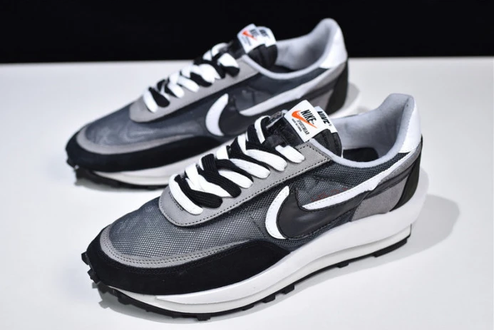 WellDesigned sacai x nike ldv waffle black bv0073- 3141