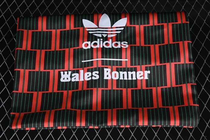 ad*s samba pony wales bonner leopard ie GoAnywhere 291