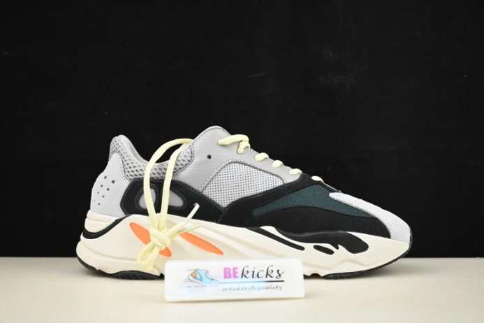 ad*s yeezy 700 boost wave runner b UrbanStyle 273