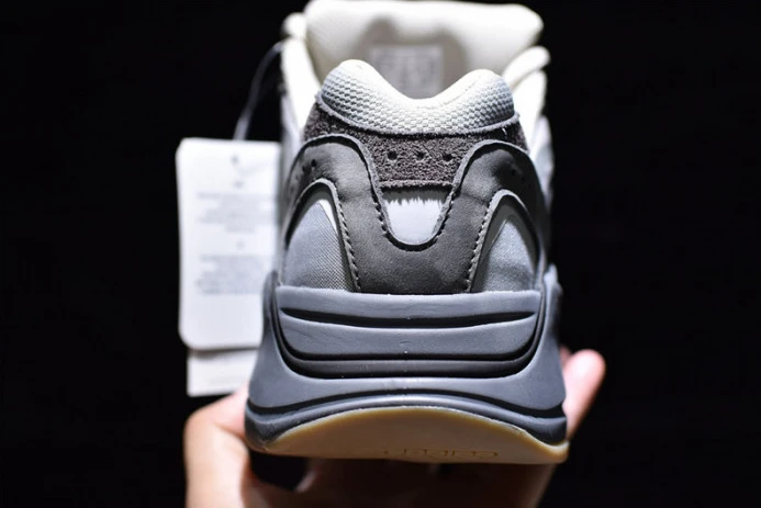 ad*s yeezy 700 tephra fu AllSeason 267