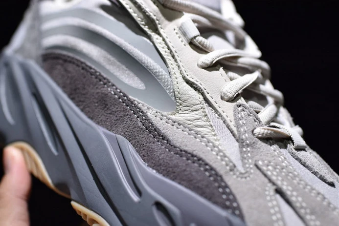 ad*s yeezy 700 tephra fu AllSeason 267