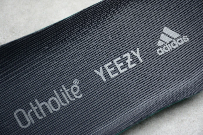 ad*s yeezy 700 v3 azael fw StreetReady 263