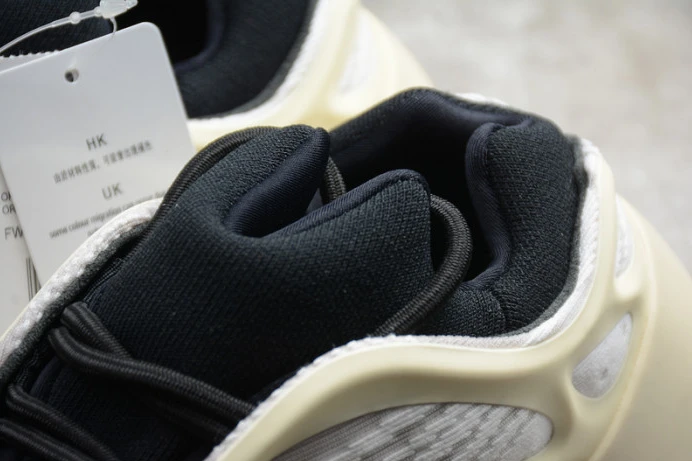 ad*s yeezy 700 v3 azael fw StreetReady 263