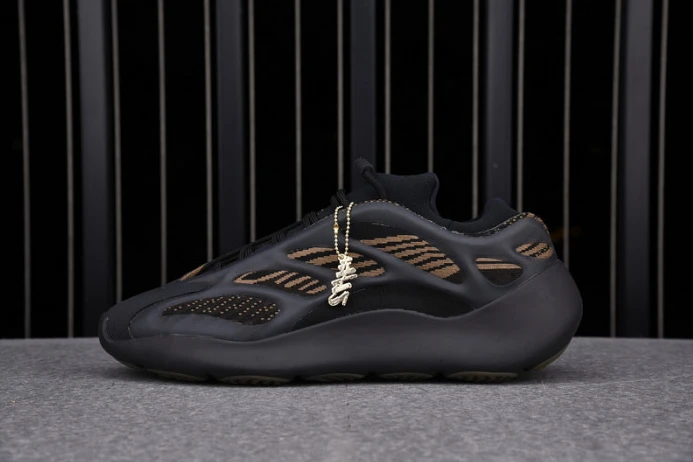 ad*s yeezy 700 v3 “eremiel” gy EasyMatch 185