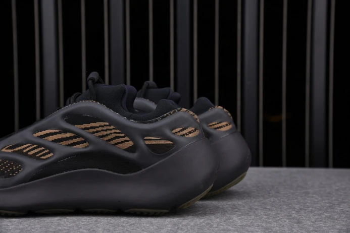 ad*s yeezy 700 v3 “eremiel” gy EasyMatch 185