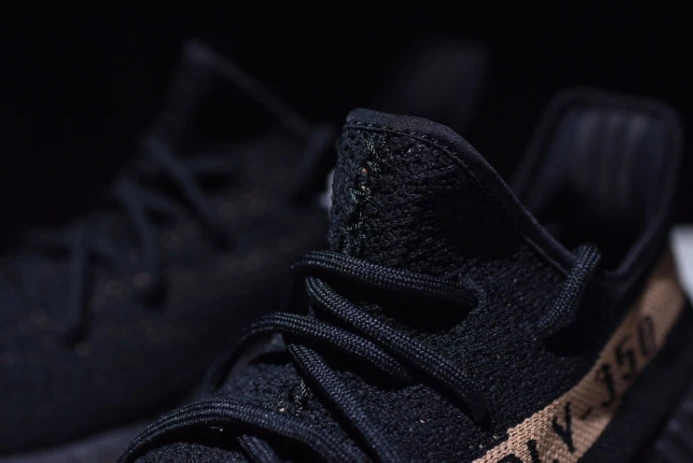 ad*s yeezy boost 350 v2 black copper by Trendy 258
