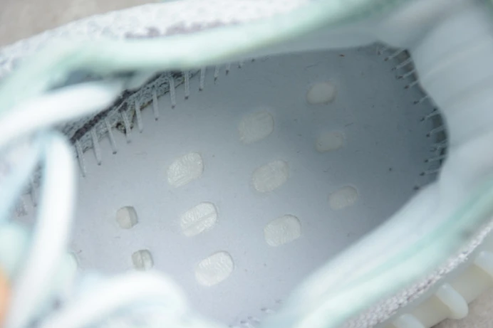 ad*s yeezy boost 350 v2 blue tint b ModernLook 235