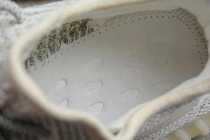ad*s yeezy boost 350 v2 citrin fw StreetReady 231