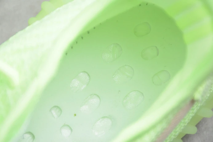 ad*s yeezy boost 350 v2 glow in the dark eg UrbanStyle 247