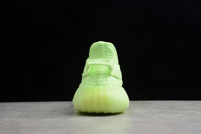 ad*s yeezy boost 350 v2 glow in the dark eg UrbanStyle 247