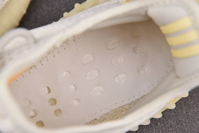 ad*s yeezy boost 350 v2 light gy SportInspired 125
