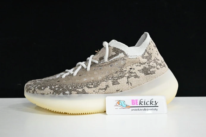 ad*s yeezy boost 380 pyrite gz DailyWear 135