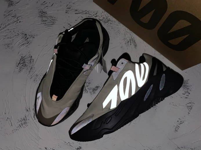 ad*s yeezy boost 700 mnvn bone fy Trendy 193