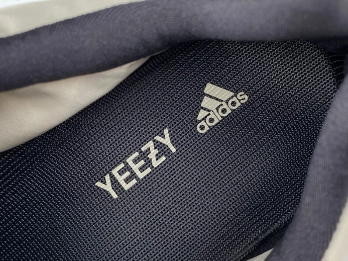 ad*s yeezy boost 700 mnvn bone fy Trendy 193