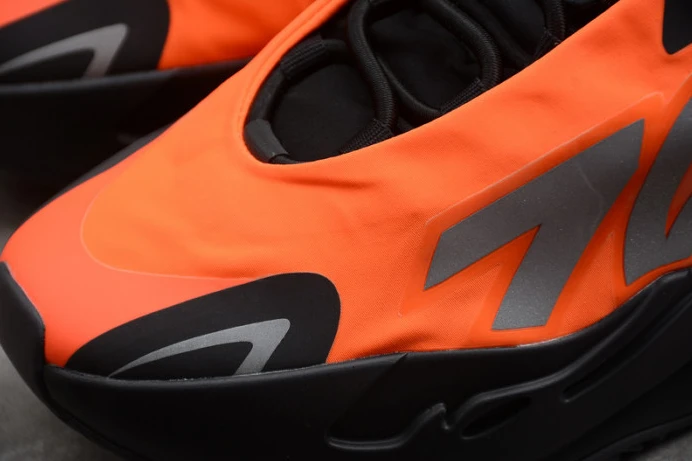 ad*s yeezy boost 700 mnvn orange fv GoodFit 190