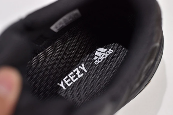 ad*s yeezy boost 700 utility black fv GoAnywhere 266
