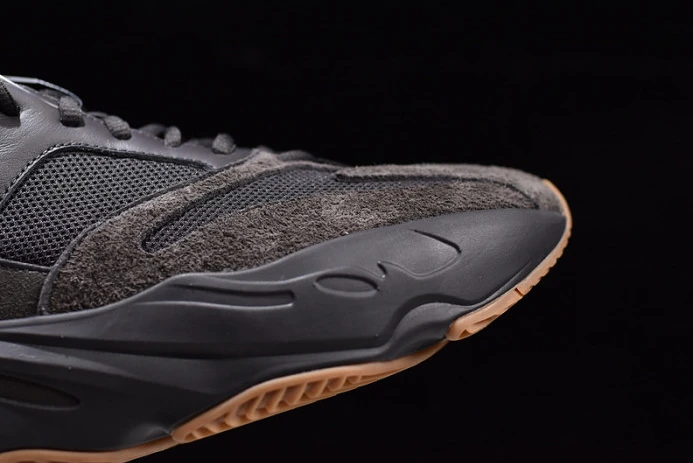 ad*s yeezy boost 700 utility black fv GoAnywhere 266