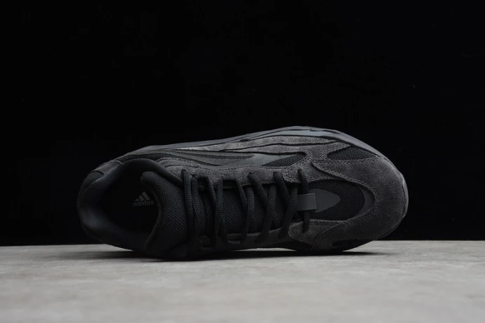 ad*s yeezy boost 700 v2 vanta fu WellDesigned 272