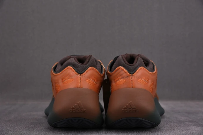 ad*s yeezy boost 700 v3 copfade gy StreetReady 179