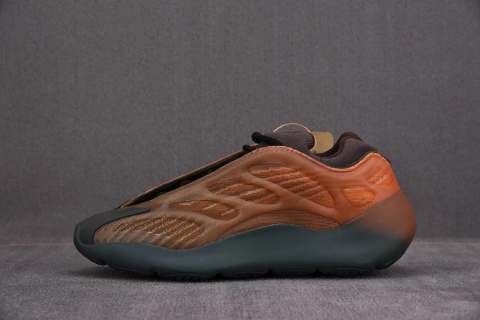 ad*s yeezy boost 700 v3 copfade gy StreetReady 179