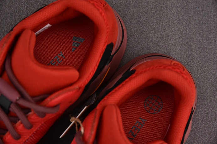 ad*s yeezy boost 700 “hi-res red” hq NewStyle 175
