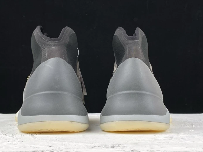 ad*s yeezy qntm barium h StreetReady 198
