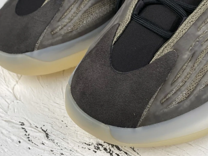 ad*s yeezy qntm barium h StreetReady 198
