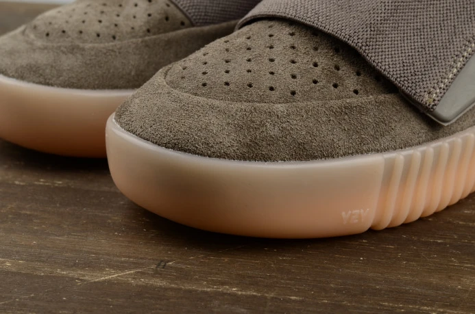 adidas Yeezy 750 Boost Light Brown BY SmartChoice 375