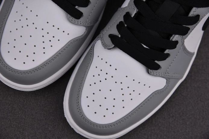 air jordan 1 low light smoke grey 553558- Trendy 1637