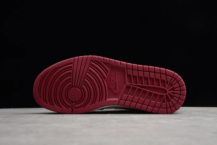 air jordan 1 mid bred toe 554724- EasyMatch 1260