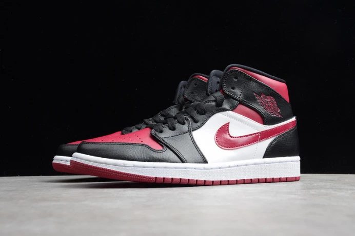 air jordan 1 mid bred toe 554724- EasyMatch 1260
