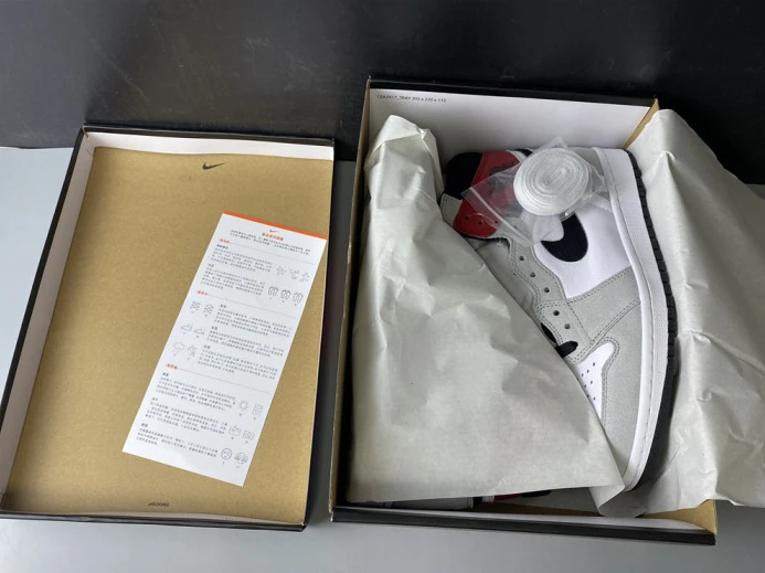 air jordan 1 retro high light smoke grey 555088- DailyWear 1253