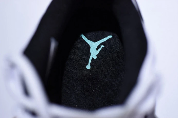 air jordan 11 low easter 528895- EasyMatch 1783
